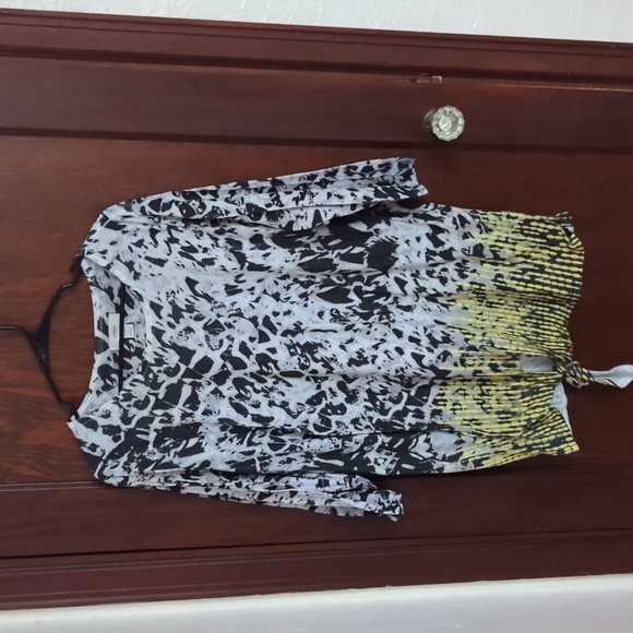 CJ Banks Tops - CJ Banks Animal Print Longer Length Blouse Size 3X